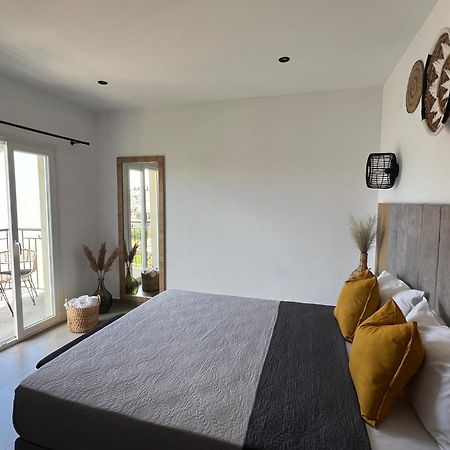 Cactus Apartment Skiathos Town Bagian luar foto