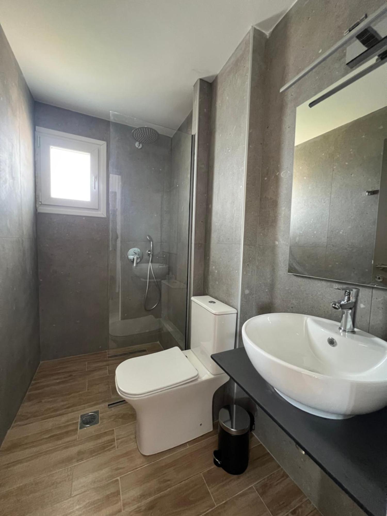 Cactus Apartment Skiathos Town Bagian luar foto